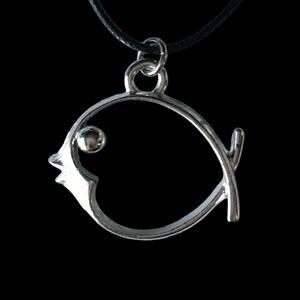 Sarah Coventry upcycled openwork fish pendant necklace